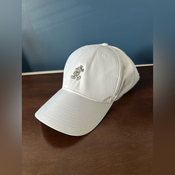 Disney Parks Nike Mickey Mouse Embroidered White Baseball Cap - Picture 2 of 10